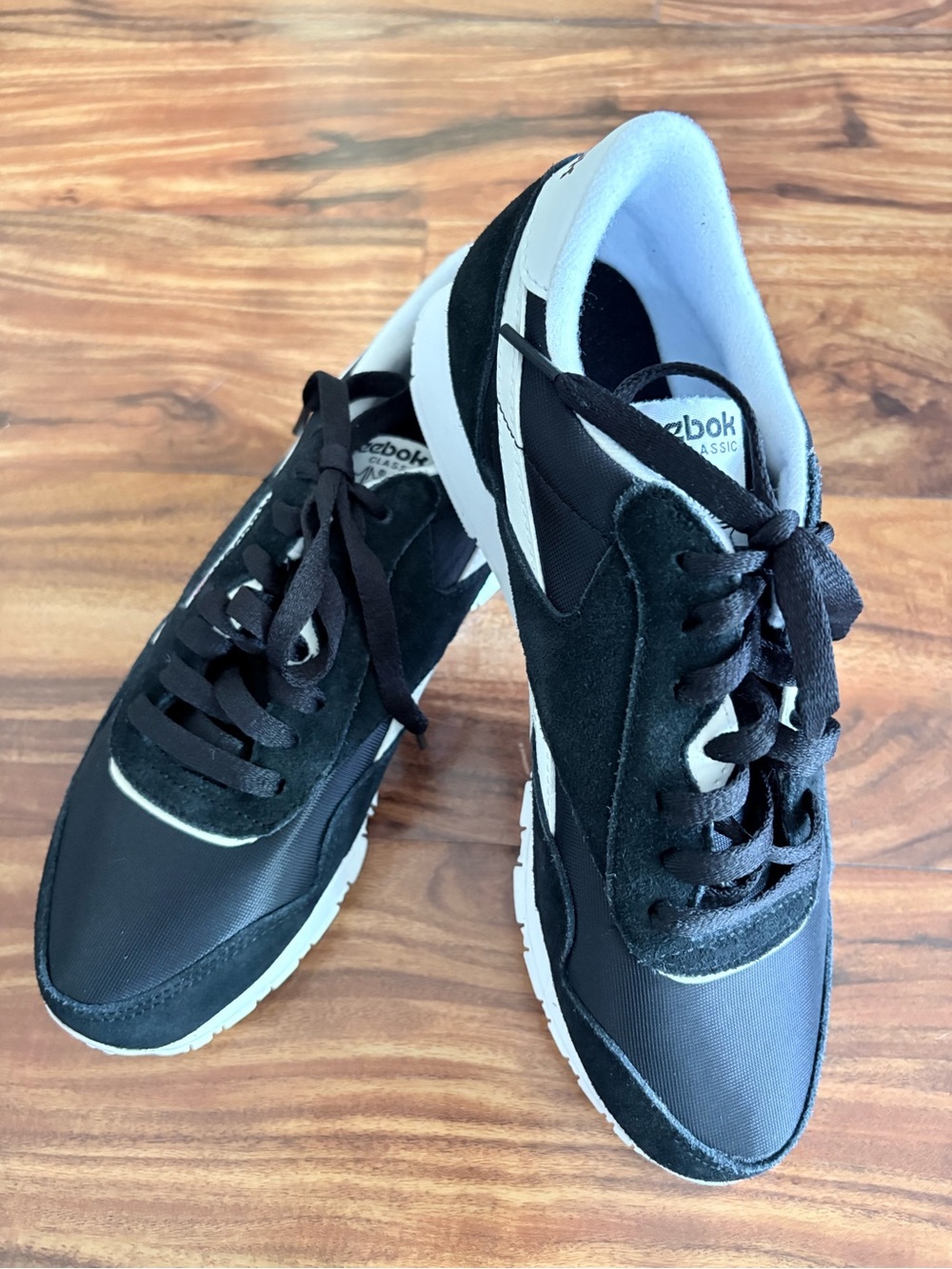 NEW Reebok Women’s Classic Nylon Shoes In Black 8.5 39 Leather Sneakers - Picture 6 of 13